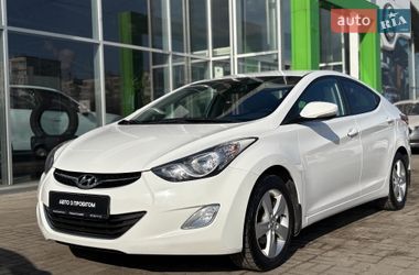 Седан Hyundai Elantra 2012 в Киеве