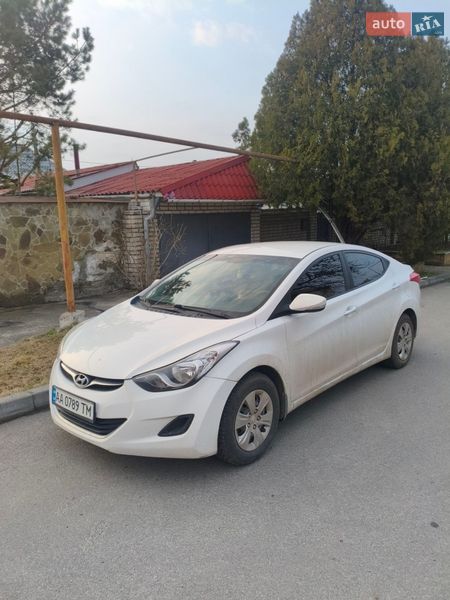 Hyundai Elantra 2013