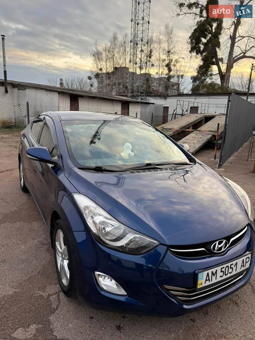 2013 Hyundai Elantra - мініатюра 2