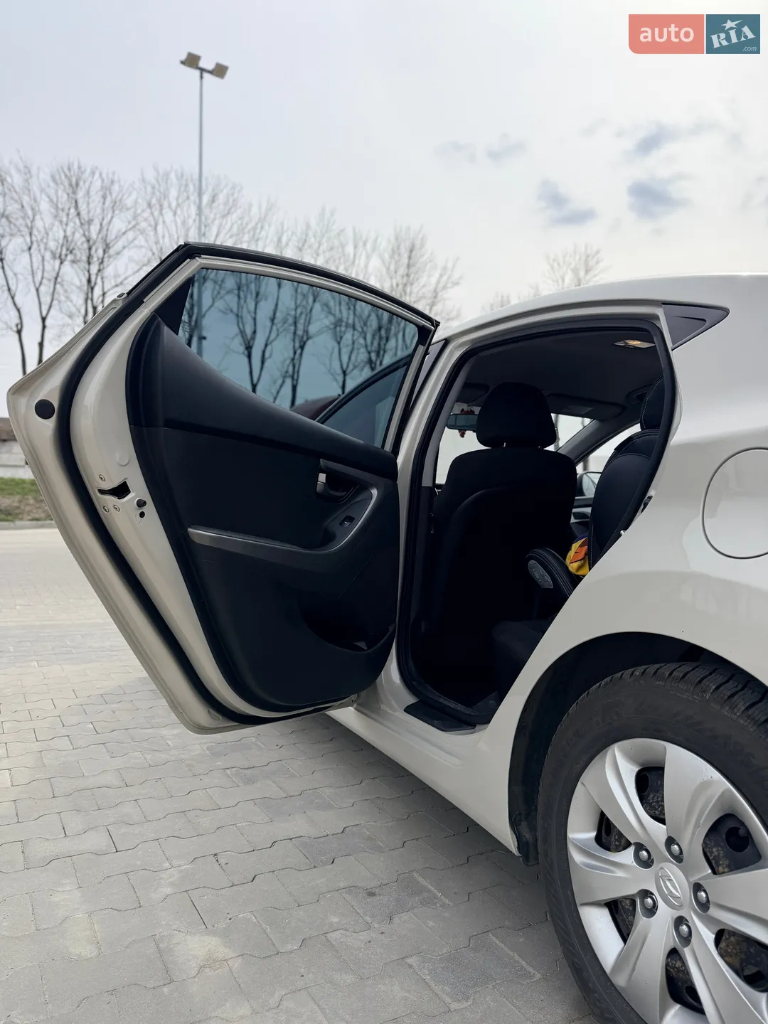 2013 Hyundai Elantra - мініатюра 9
