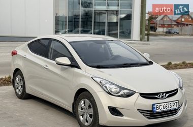Седан Hyundai Elantra 2013 в Львове
