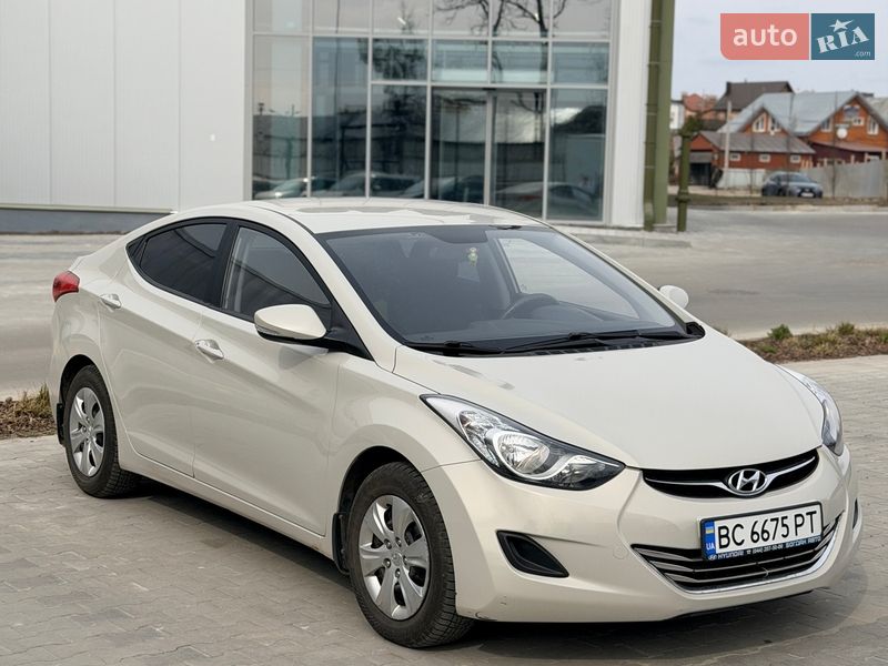 Hyundai Elantra 2013