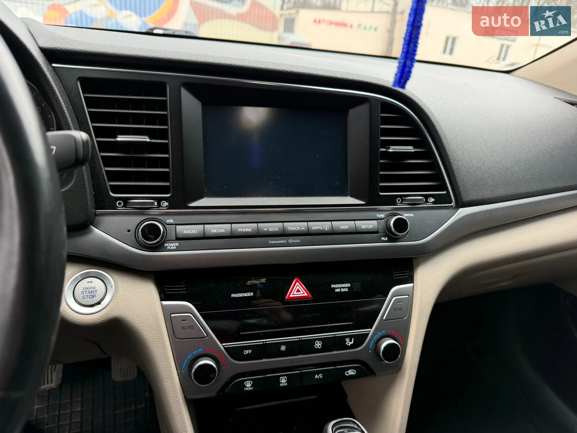 2016 Hyundai Elantra - мініатюра 14