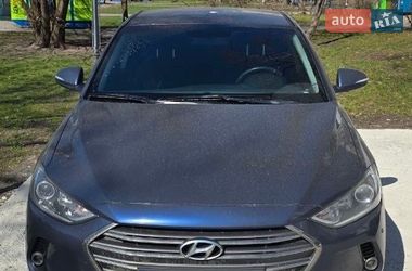 Седан Hyundai Elantra 2018 в Киеве