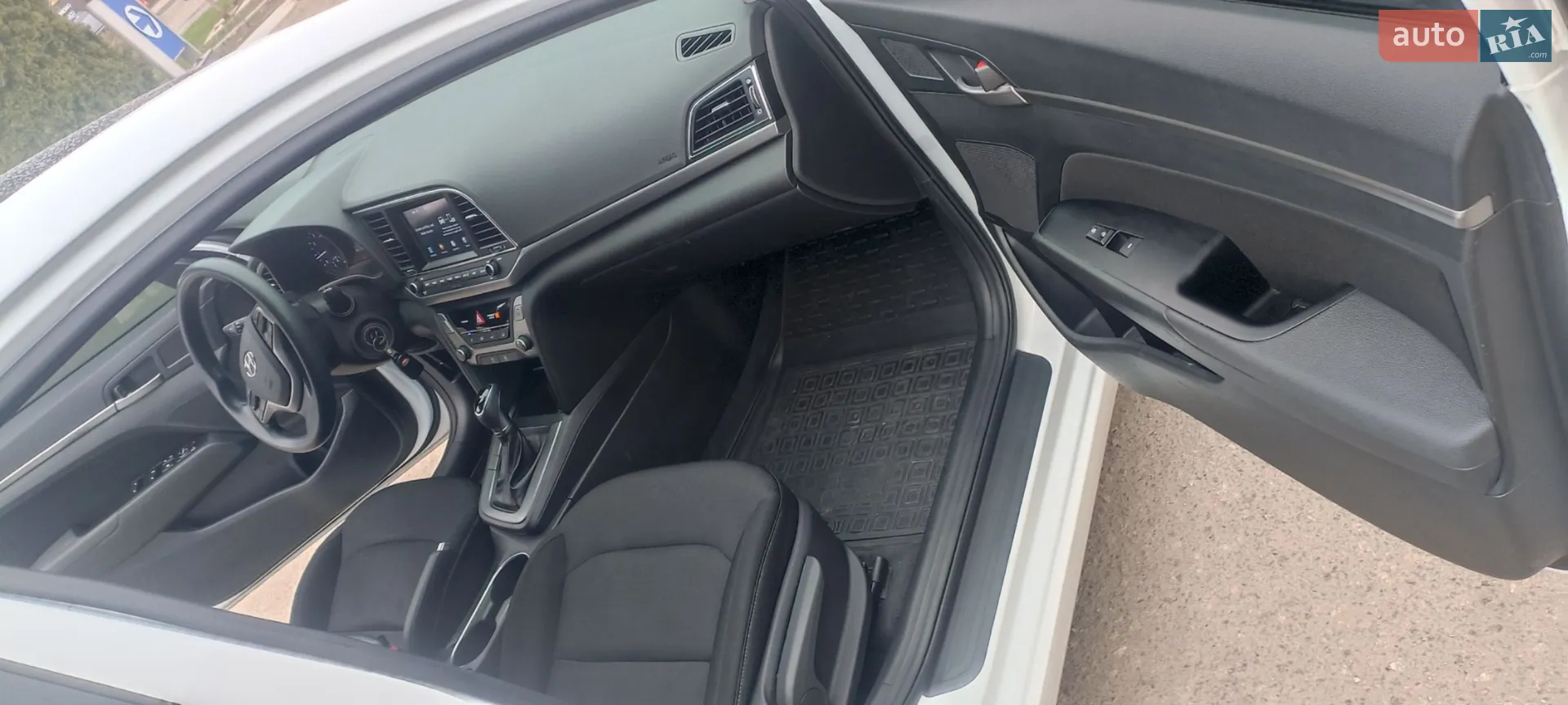 2017 Hyundai Elantra - мініатюра 10