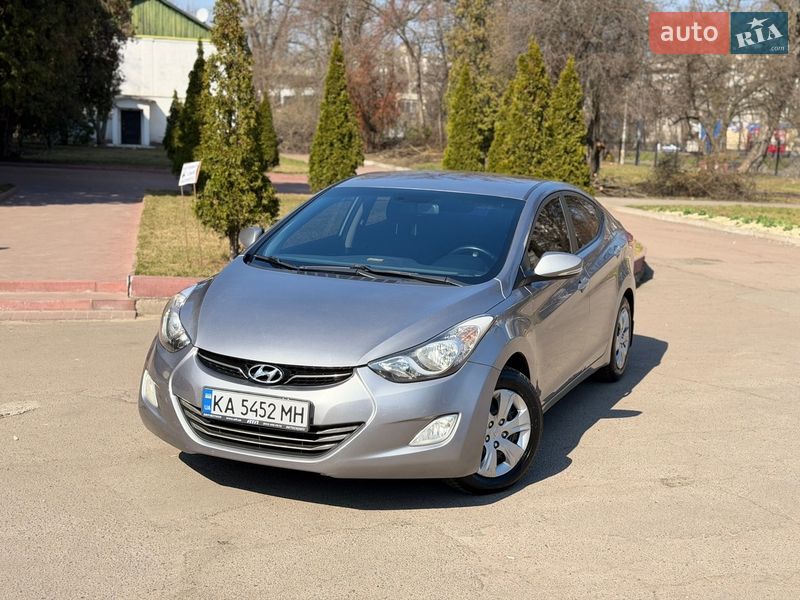 Hyundai Elantra 2011