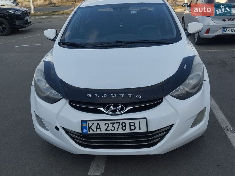 Hyundai Elantra 2013