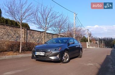 Седан Hyundai Elantra 2019 в Киеве
