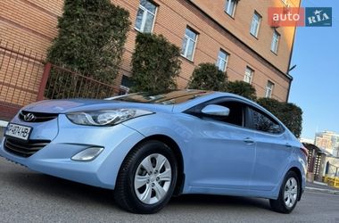 Седан Hyundai Elantra 2011 в Киеве