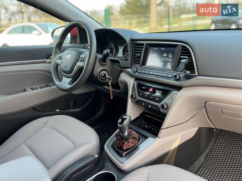 Седан Hyundai Elantra 2018 в Стрые