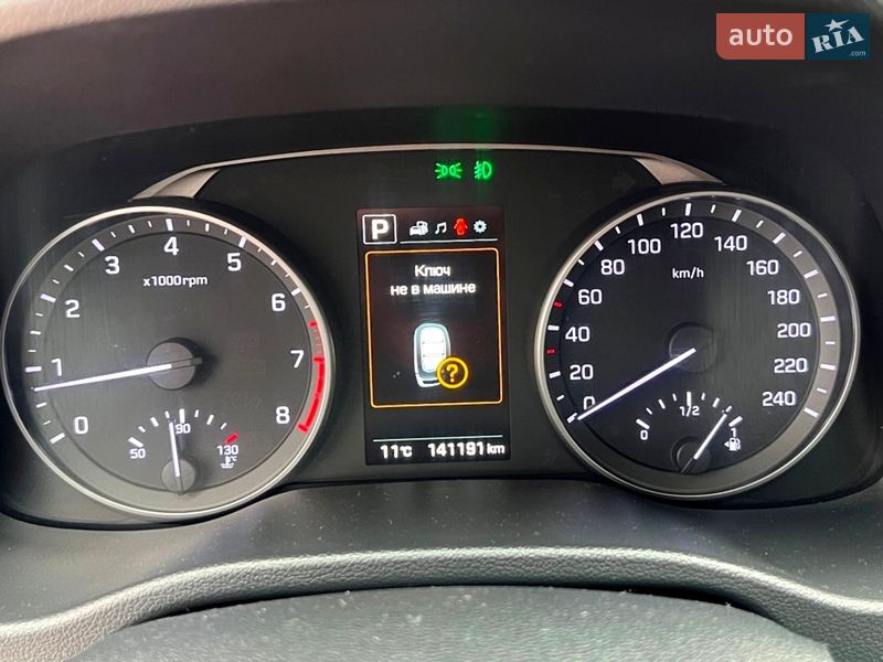 Седан Hyundai Elantra 2016 в Киеве