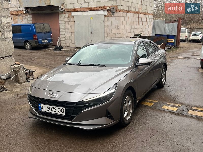 Hyundai Elantra 2021