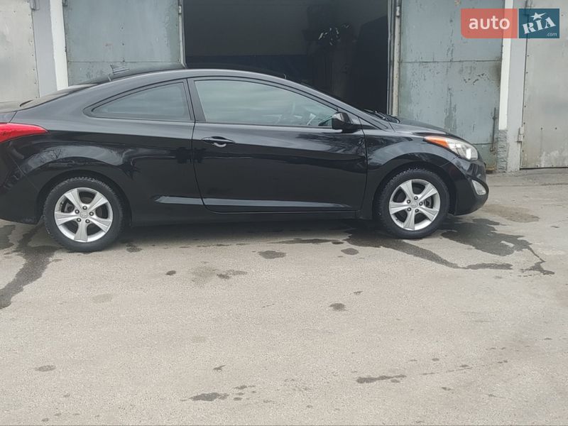 Hyundai Elantra 2012