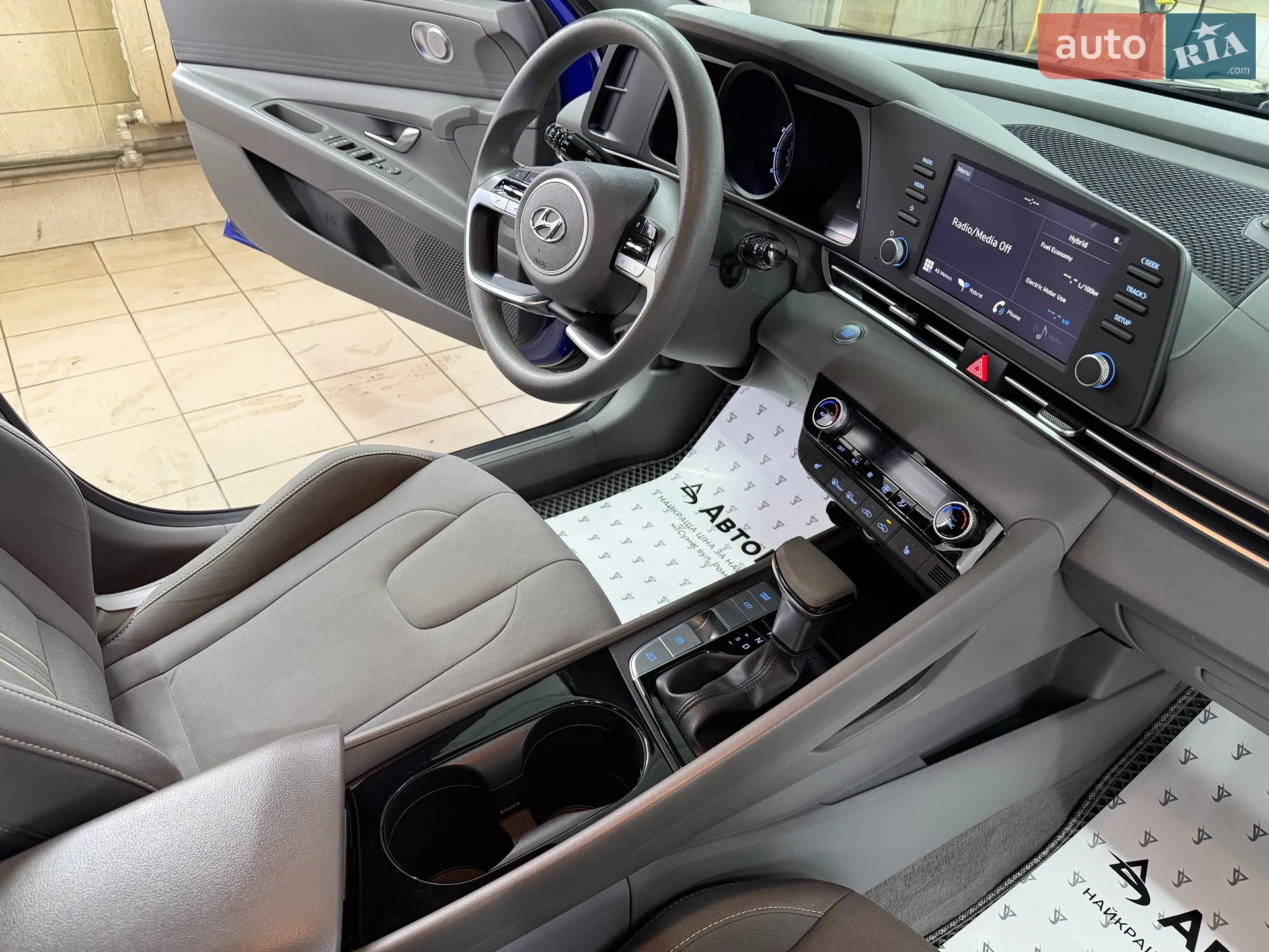 2021 Hyundai Elantra - мініатюра 21