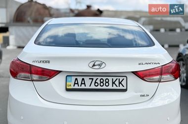 Седан Hyundai Elantra 2013 в Києві