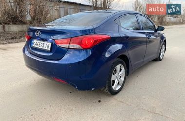 Седан Hyundai Elantra 2012 в Киеве