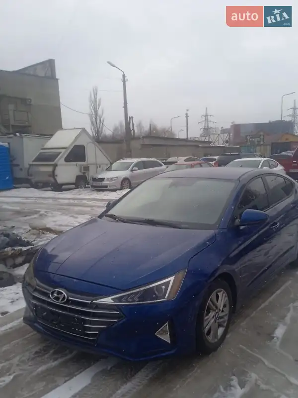Hyundai Elantra