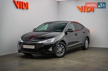 Седан Hyundai Elantra 2019 в Киеве