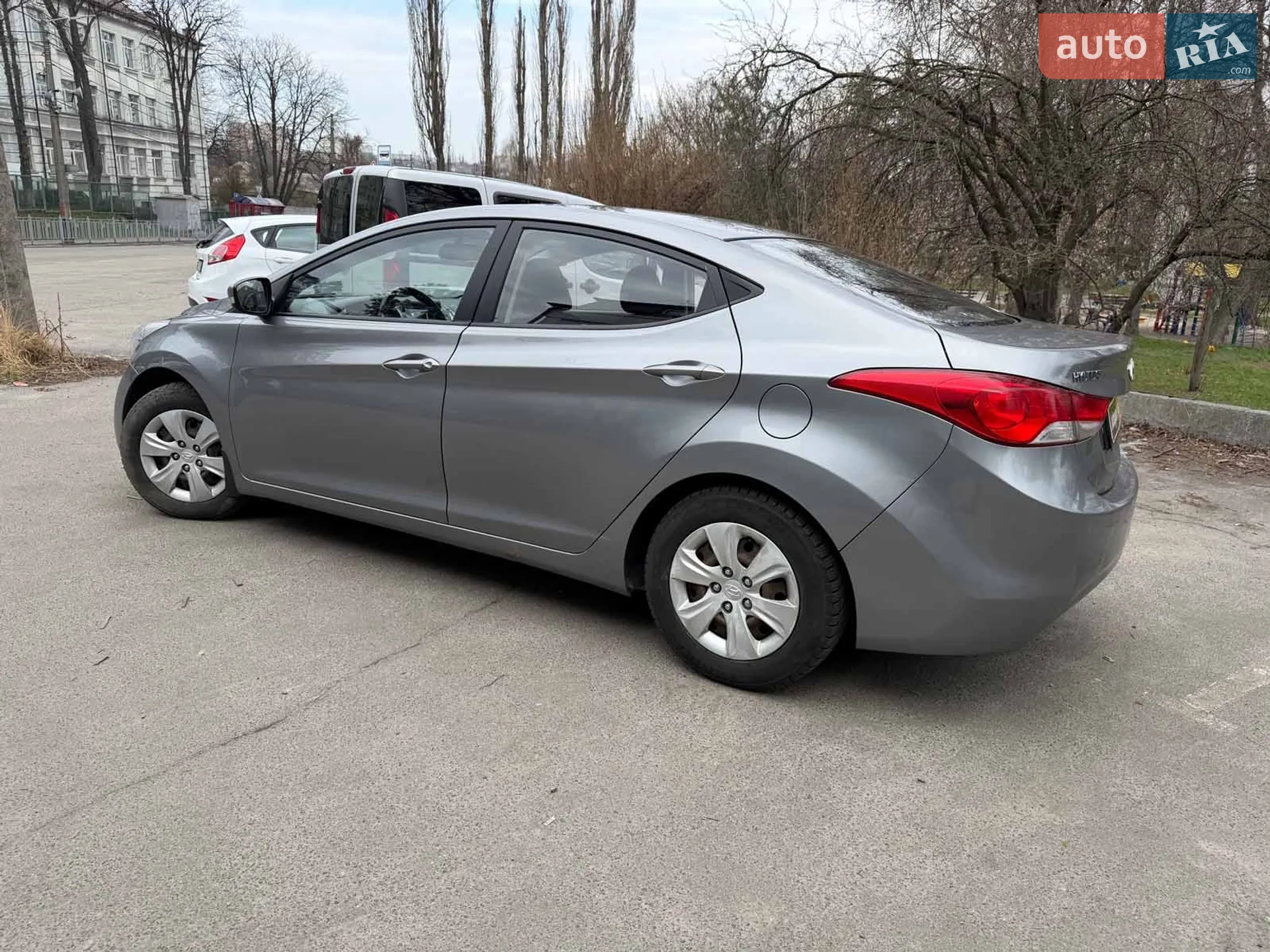 2011 Hyundai Elantra - мініатюра 9