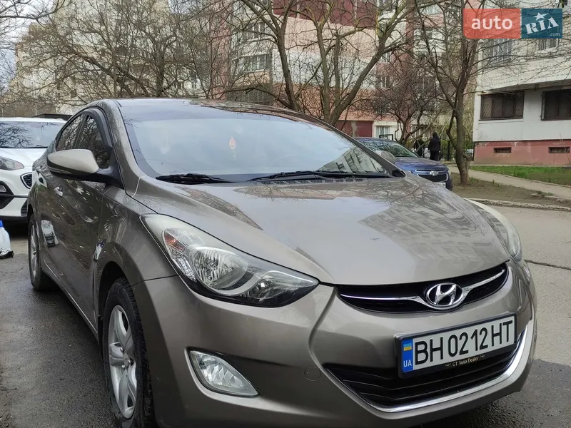Hyundai Elantra