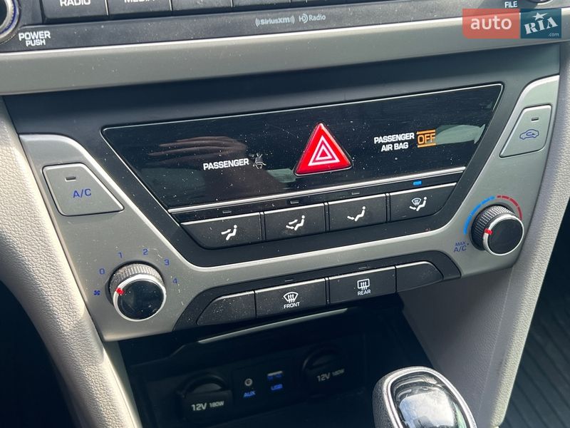 Седан Hyundai Elantra 2017 в Запорожье