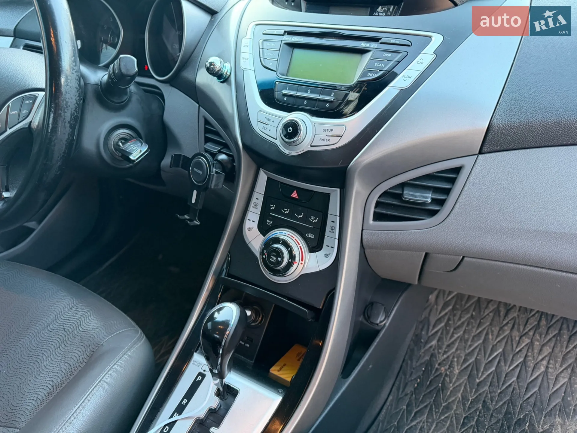 2011 Hyundai Elantra - мініатюра 13