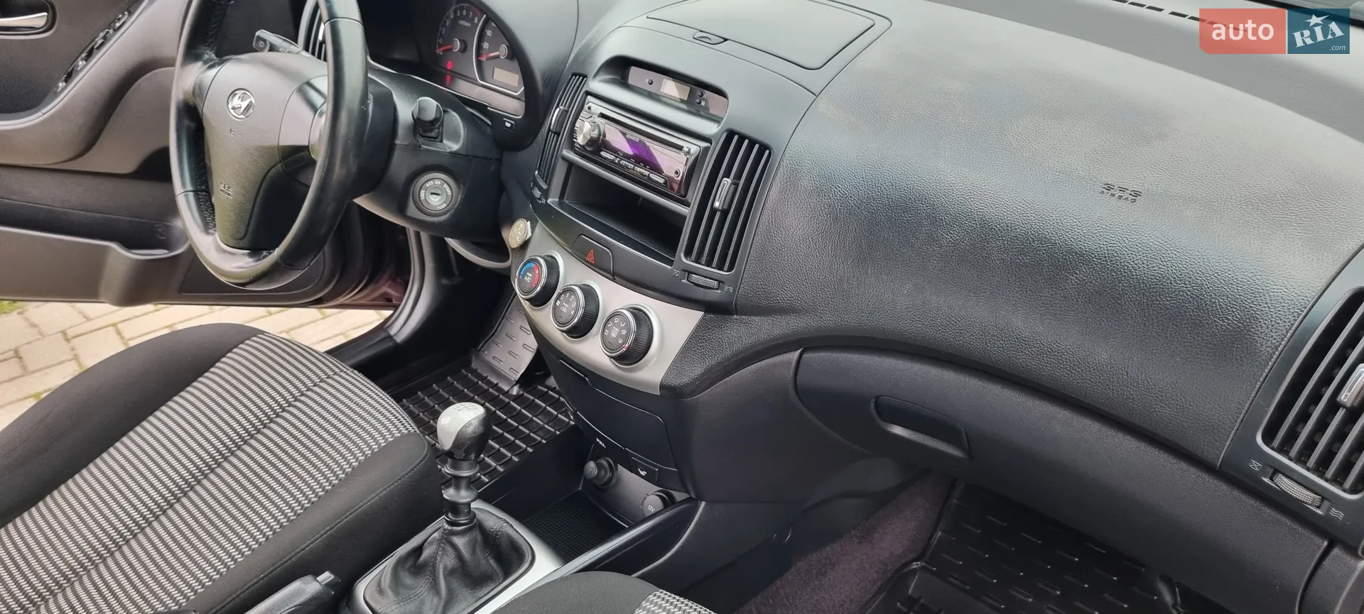 2010 Hyundai Elantra - мініатюра 23
