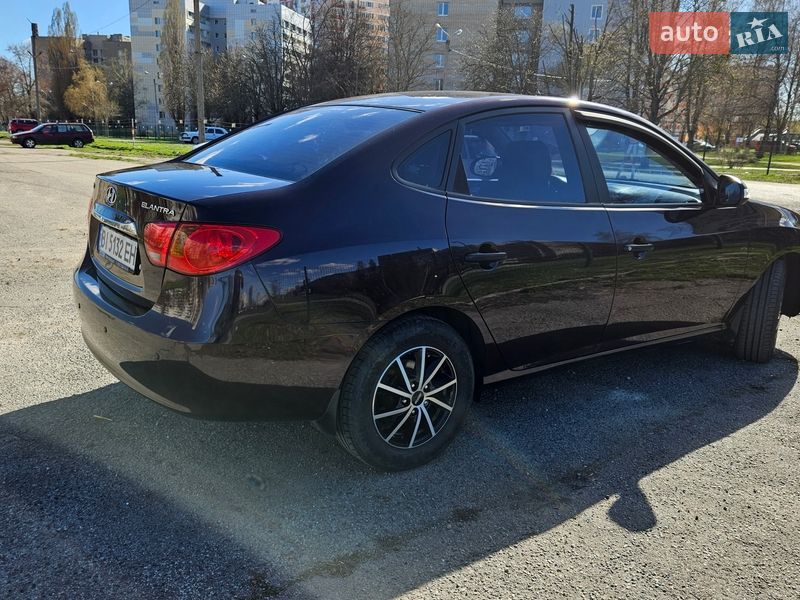 Седан Hyundai Elantra 2010 в Харькове
