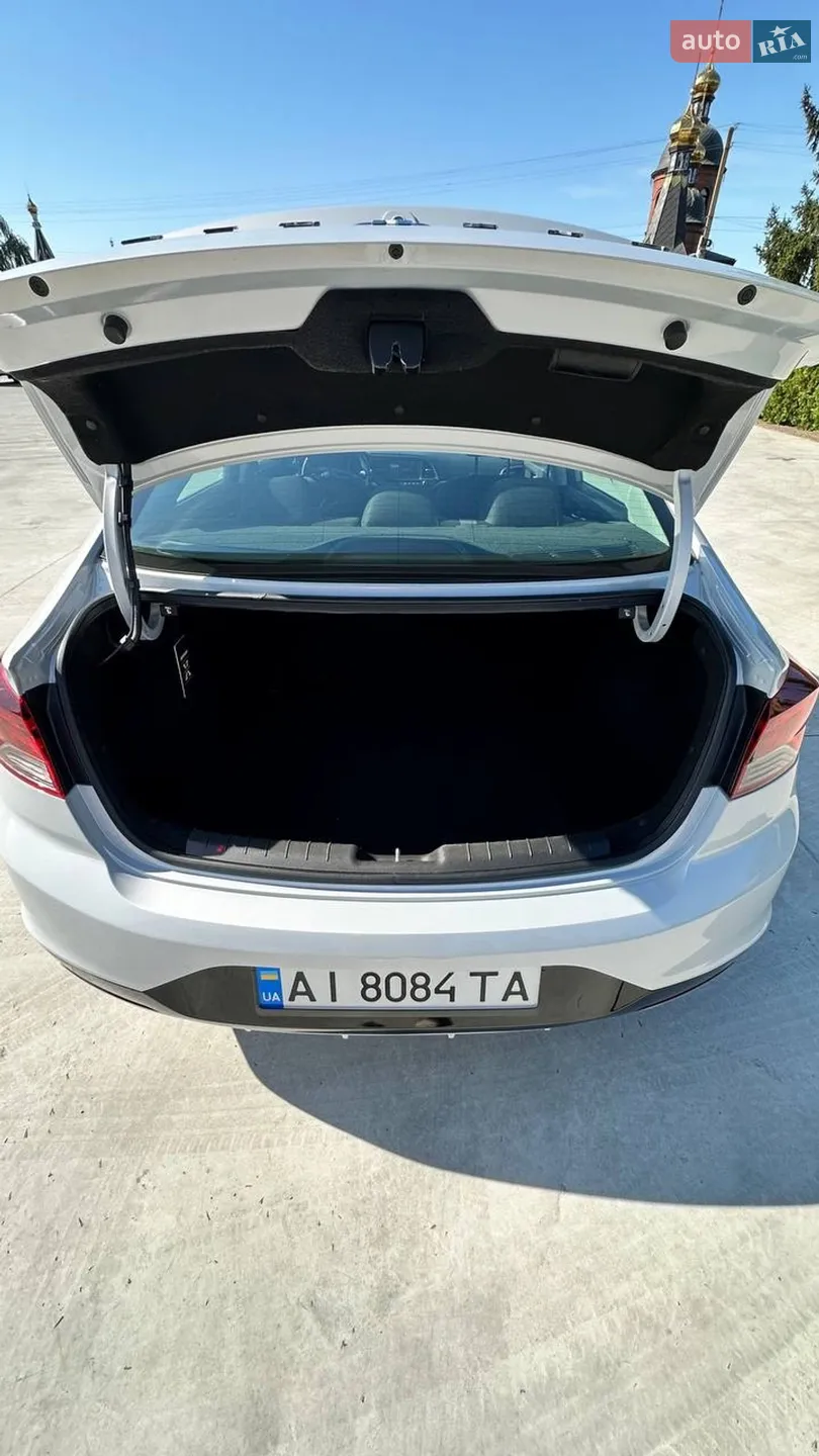 2018 Hyundai Elantra - мініатюра 21
