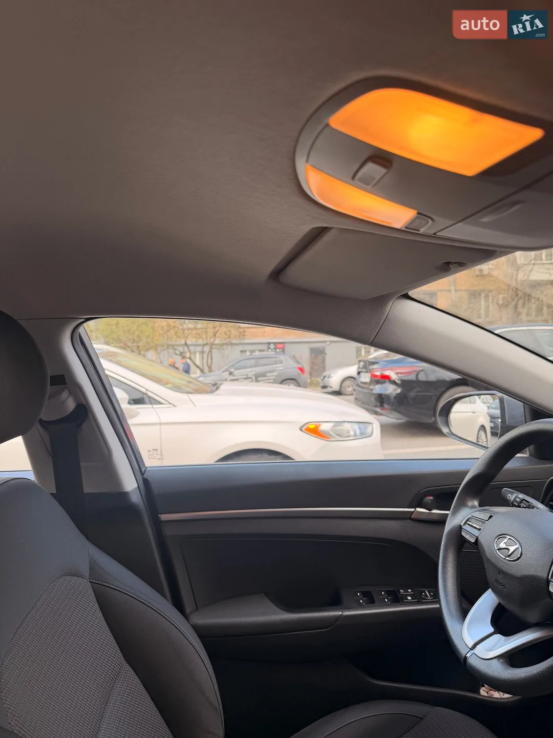 2019 Hyundai Elantra - мініатюра 12
