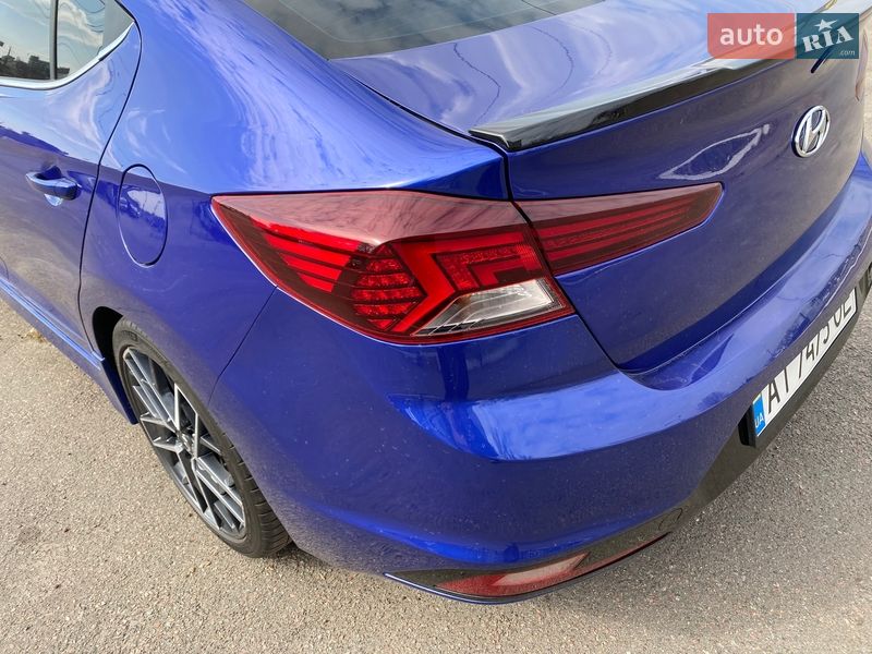 Седан Hyundai Elantra 2019 в Киеве