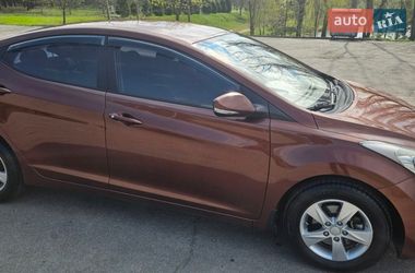 Седан Hyundai Elantra 2013 в Киеве