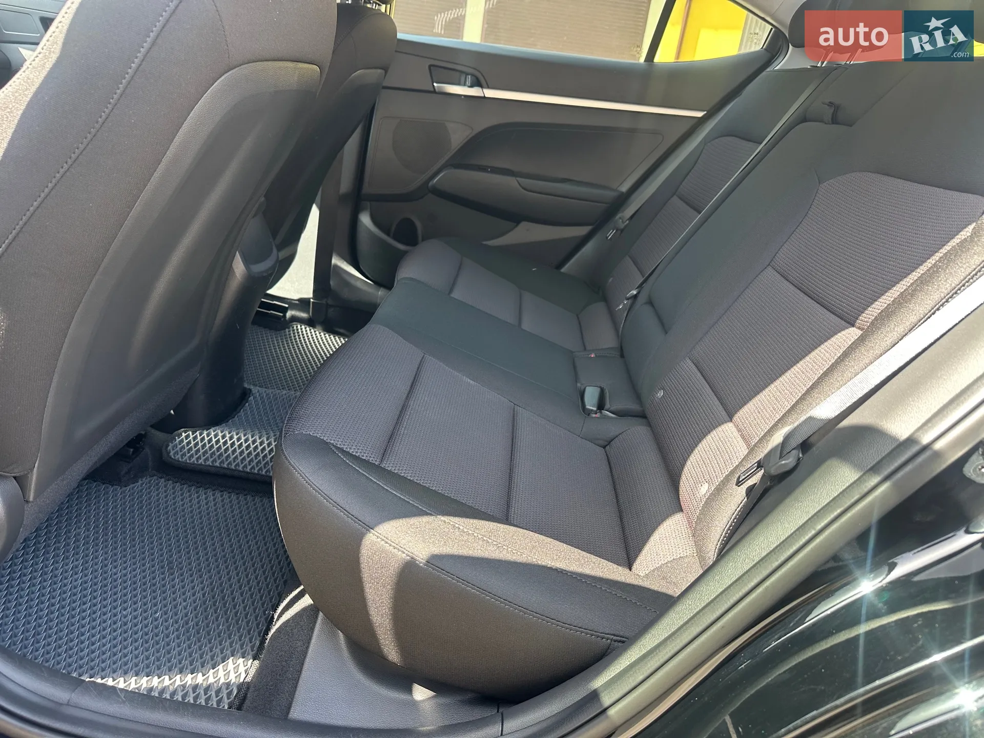2019 Hyundai Elantra - мініатюра 40