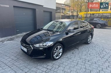 Седан Hyundai Elantra 2017 в Ивано-Франковске
