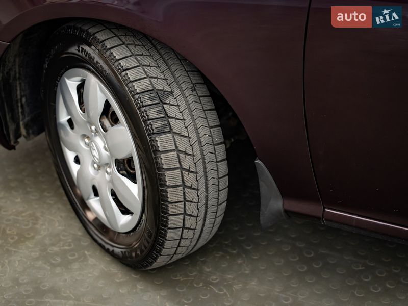 Седан Hyundai Elantra 2011 в Киеве