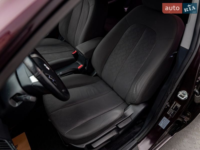 Седан Hyundai Elantra 2011 в Киеве