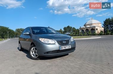Седан Hyundai Elantra 2010 в Измаиле