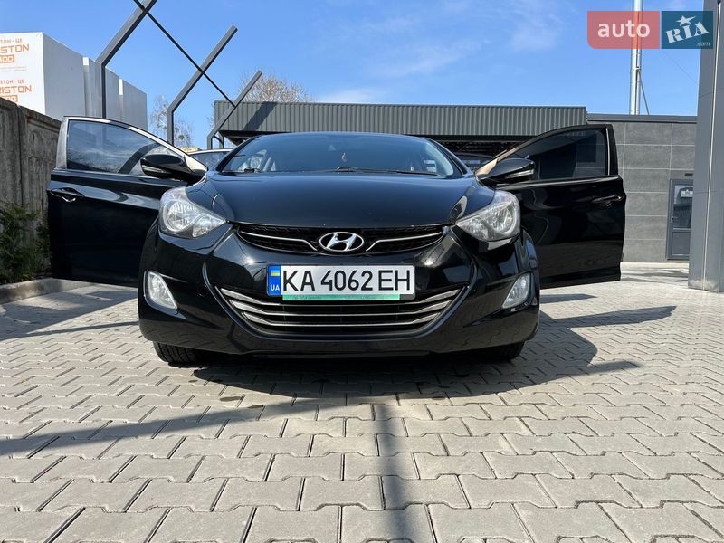 Hyundai Elantra 2012