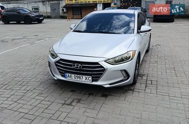 Седан Hyundai Elantra 2018 в Павлограде