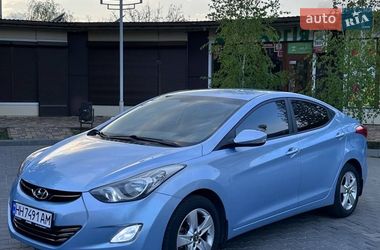 Седан Hyundai Elantra 2013 в Измаиле