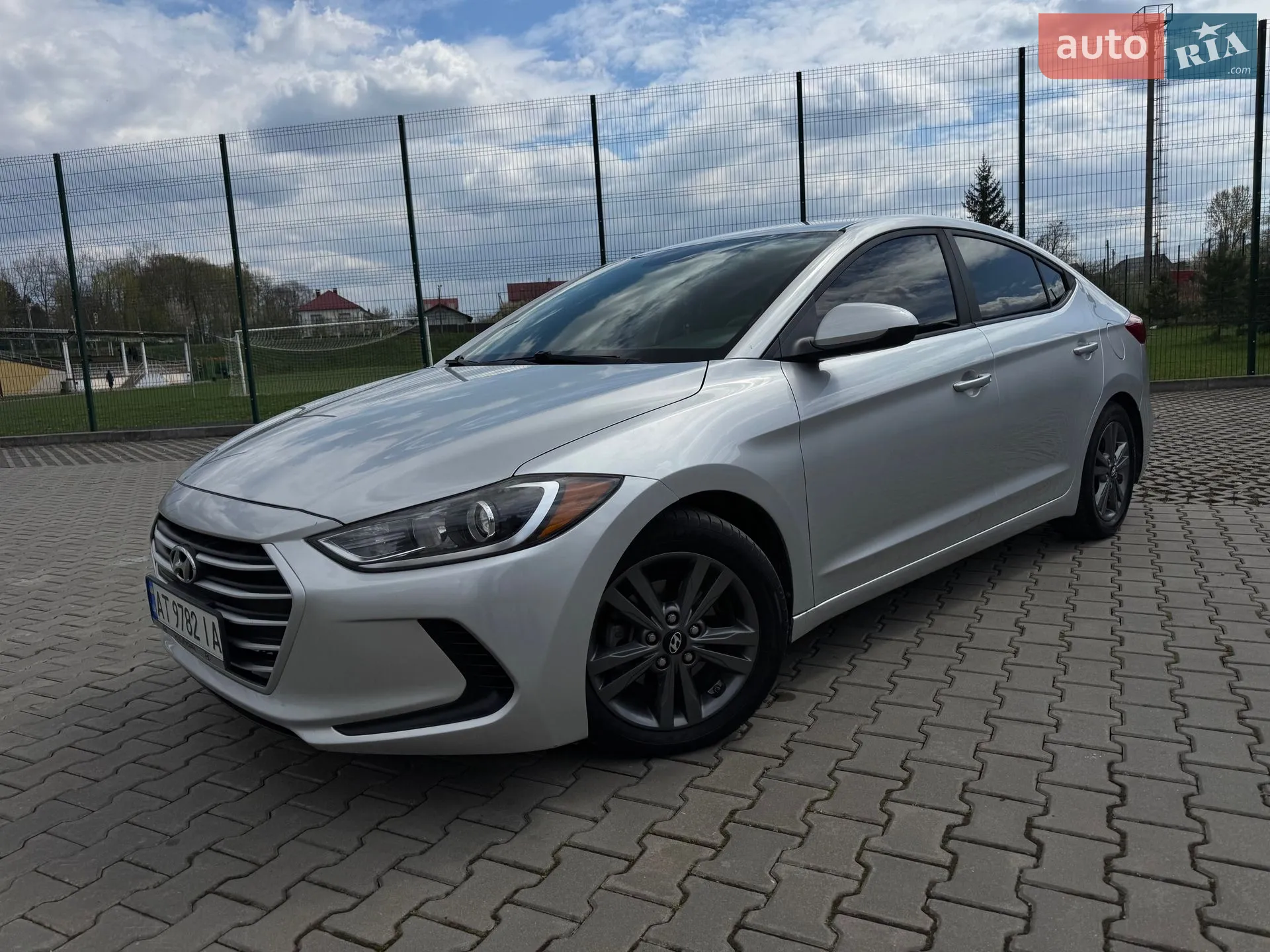 2018 Hyundai Elantra - мініатюра 11