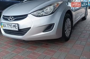 Седан Hyundai Elantra 2012 в Прилуках