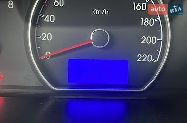 Седан Hyundai Elantra 2011 в Кагарлыке