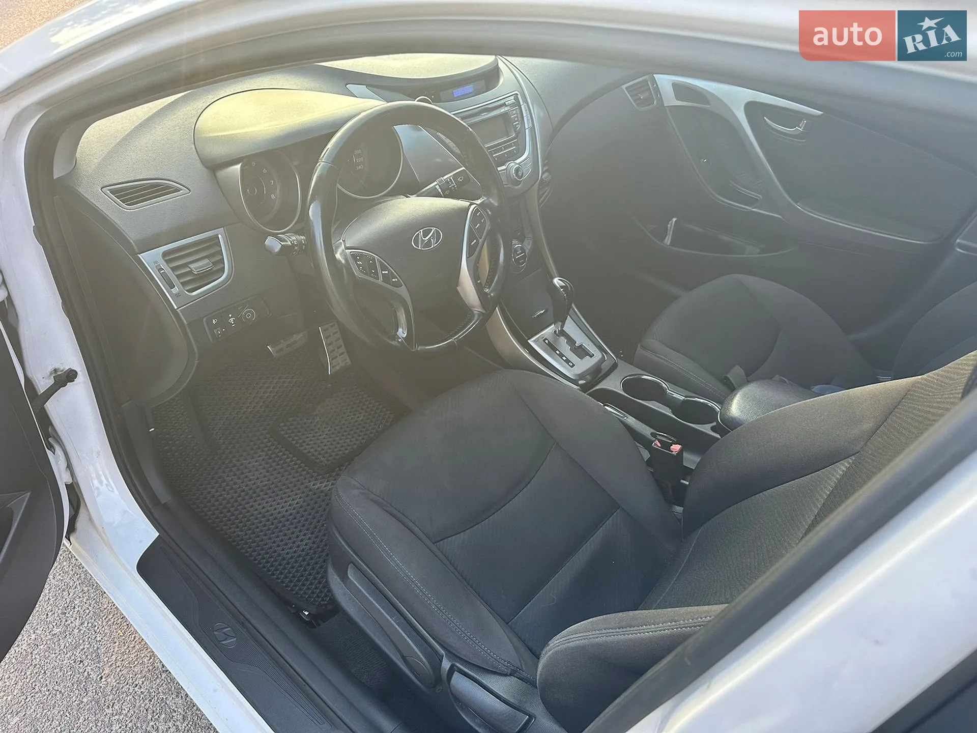 2013 Hyundai Elantra - мініатюра 4
