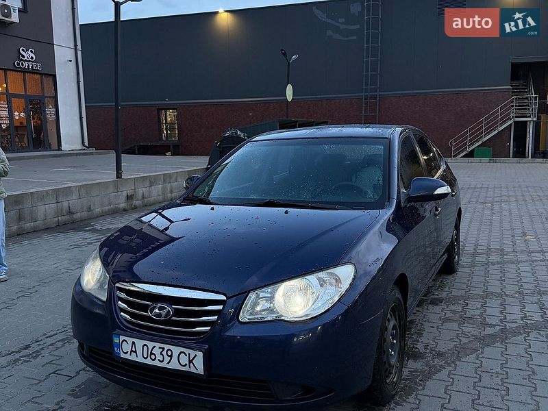 Hyundai Elantra 2011