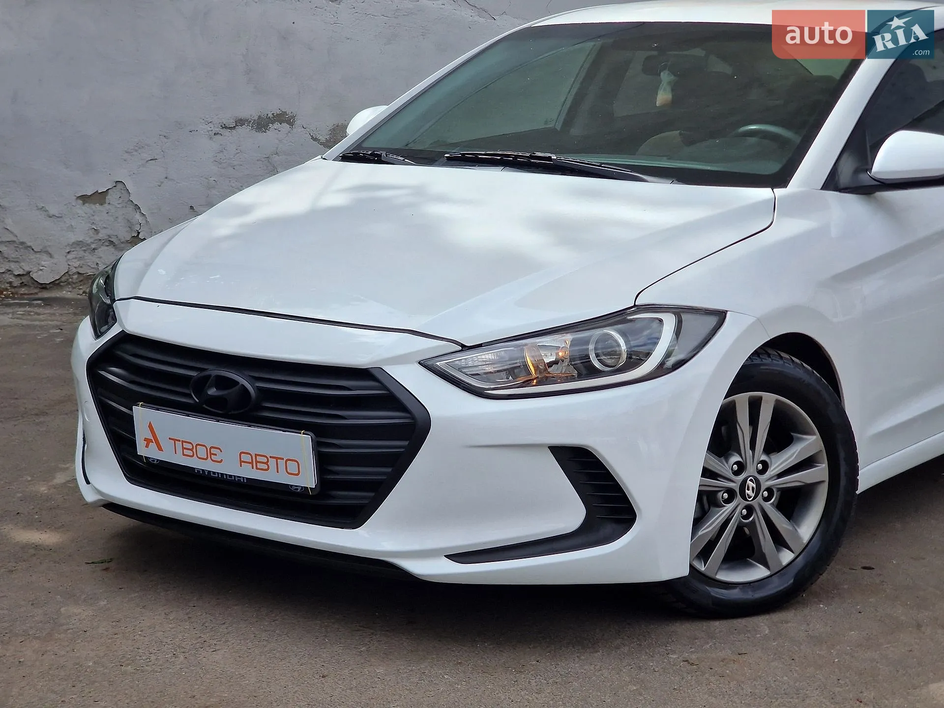 2017 Hyundai Elantra - мініатюра 12