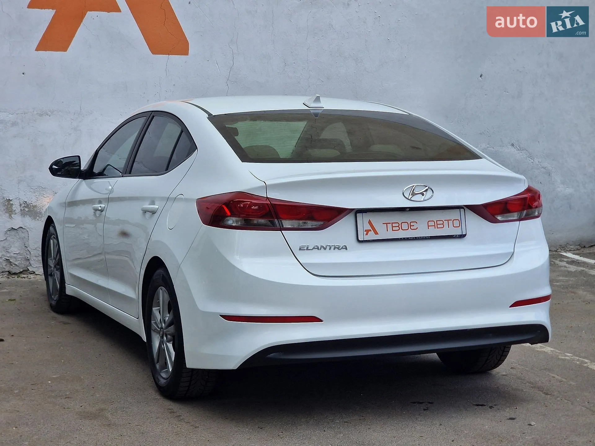 2017 Hyundai Elantra - мініатюра 37
