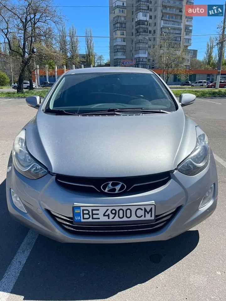 2013 Hyundai Elantra - мініатюра 13