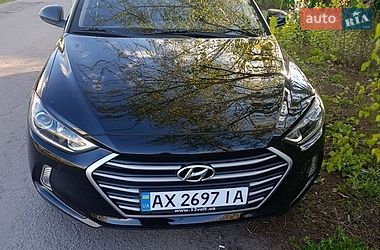 Седан Hyundai Elantra 2017 в Южном