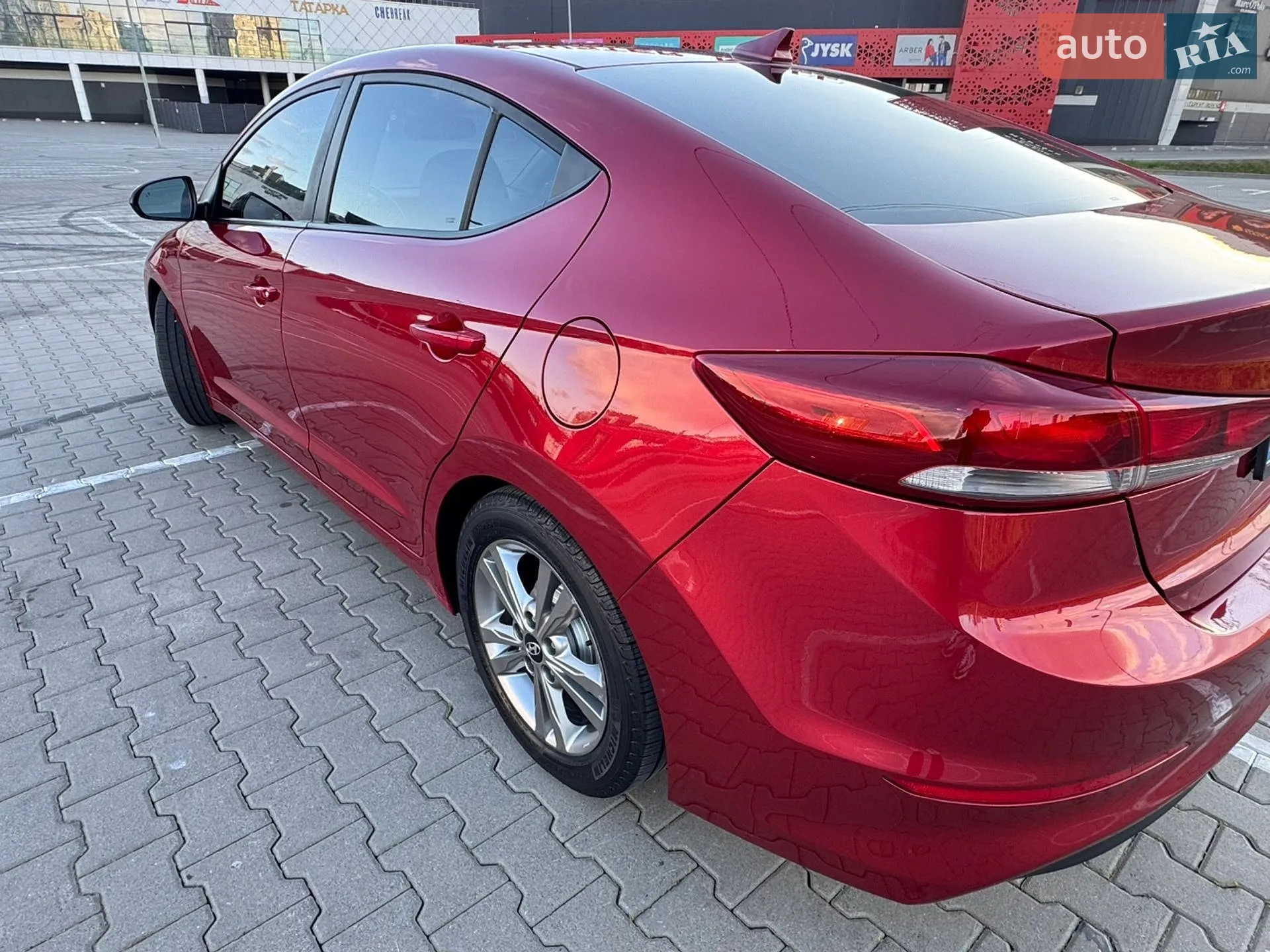 2016 Hyundai Elantra - мініатюра 8